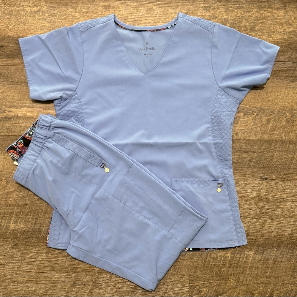 Vera Bradley Ceil Blue Scrub Set